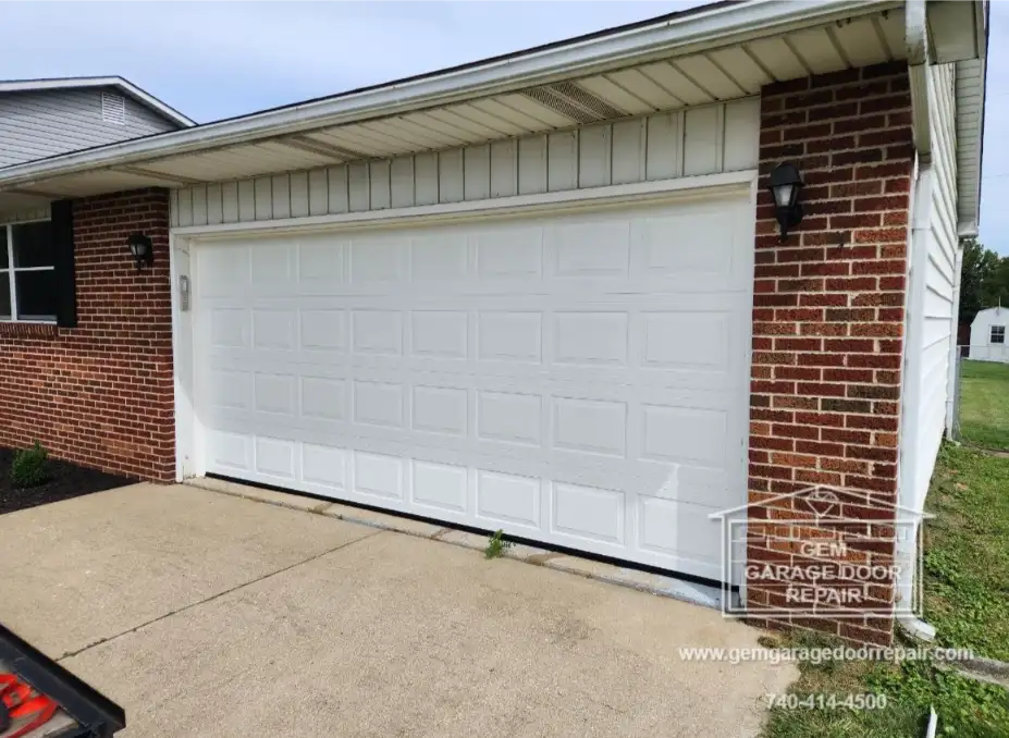 Cracking Door Replaced with Quiet Belt Opener (Photo 3)