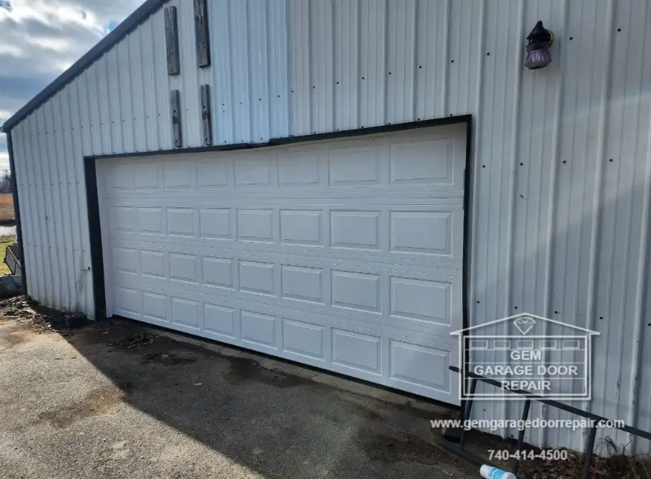 Emergency Replacement for Falling Door (Photo 2)