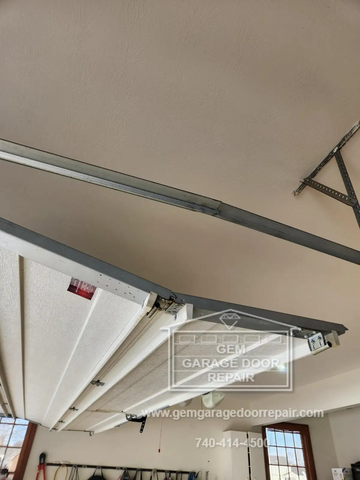 Fixing a Cargo Carrier Bent Door Emergency (Photo 2)