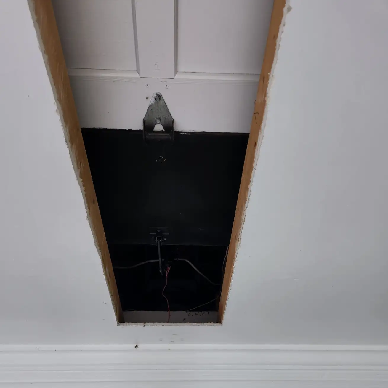 Hidden Opener Nightmare Above a False Ceiling (Photo 1)