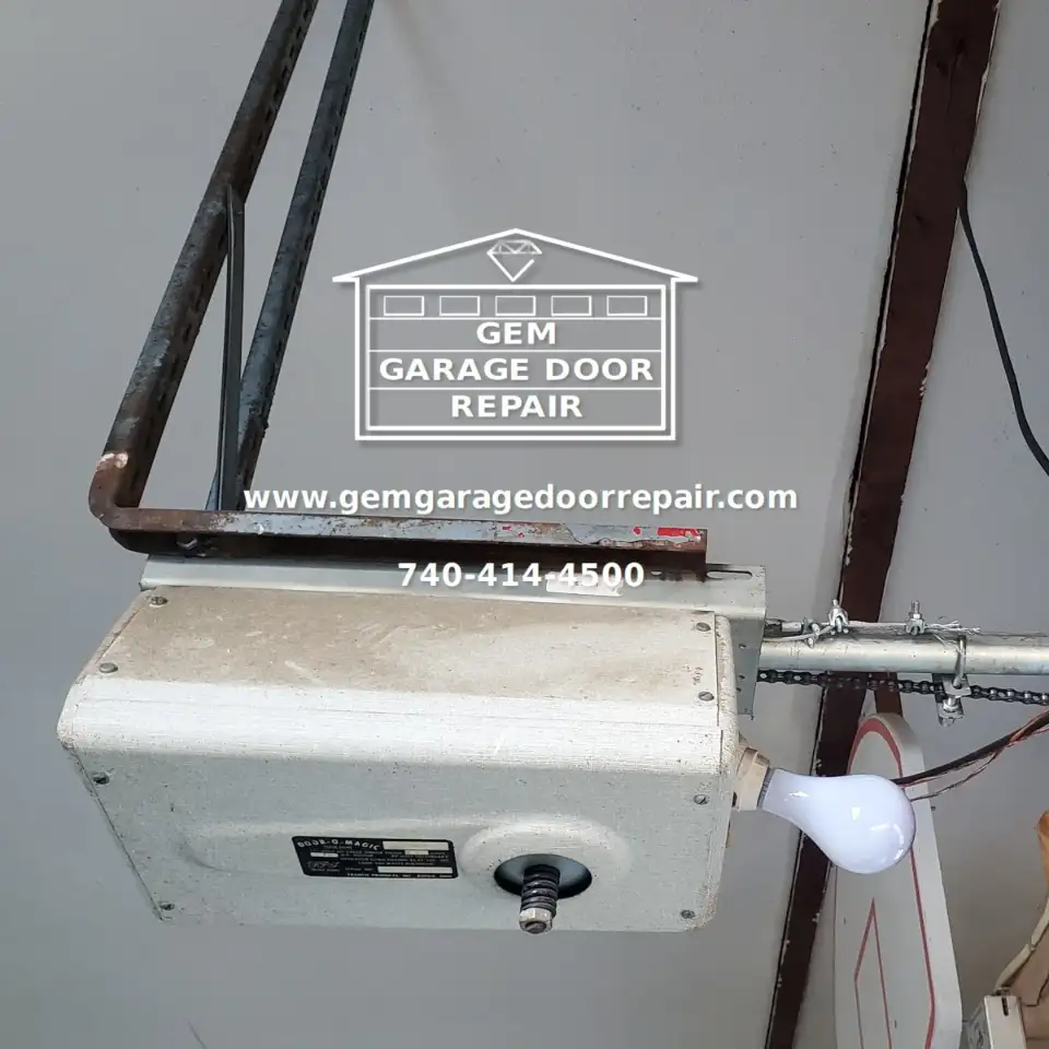 Replacing a Vintage Door-o-Magic Opener (Photo 1)