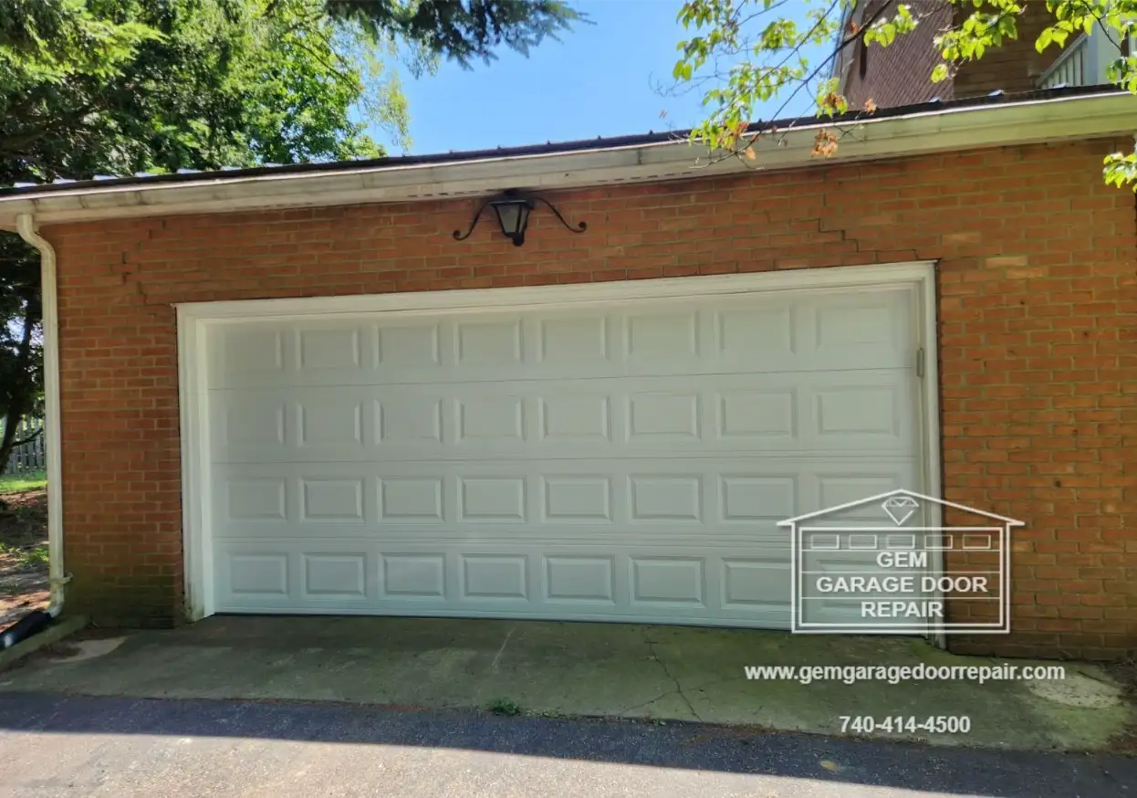 Rotted Wood to Clean White Raised Panel (Photo 2)