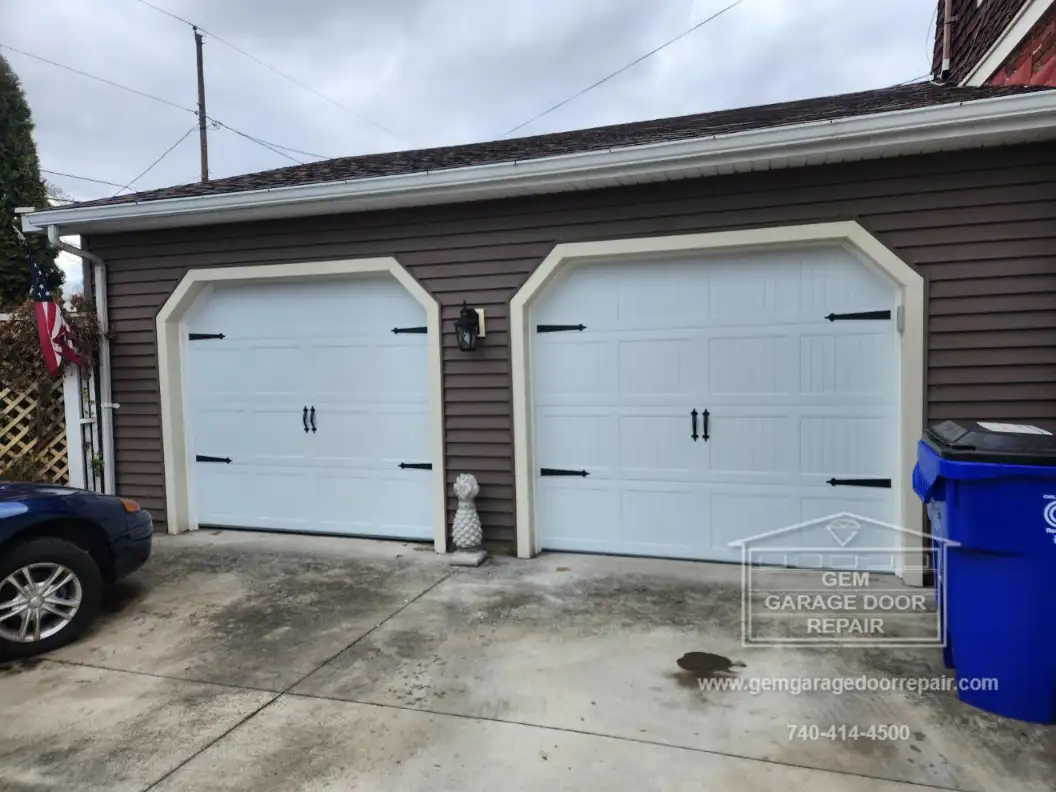 Transform Your Garage: Wood to Carriage Style (Photo 1)